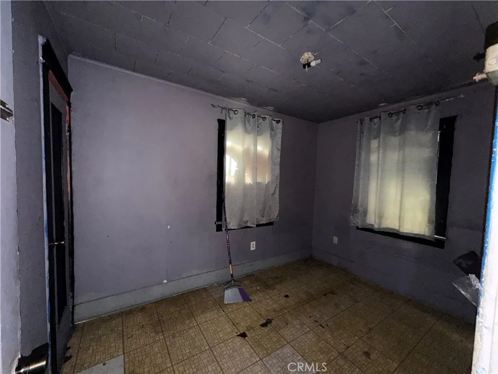 8511 Maie, Los Angeles, California 90001 home-pic-9