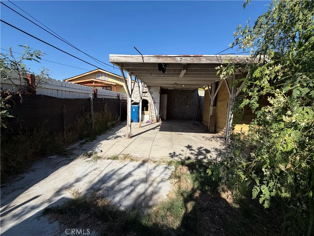 8511 Maie, Los Angeles, California 90001 home-pic-17