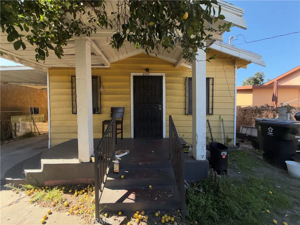 8511 Maie, Los Angeles, California 90001 home-pic-2