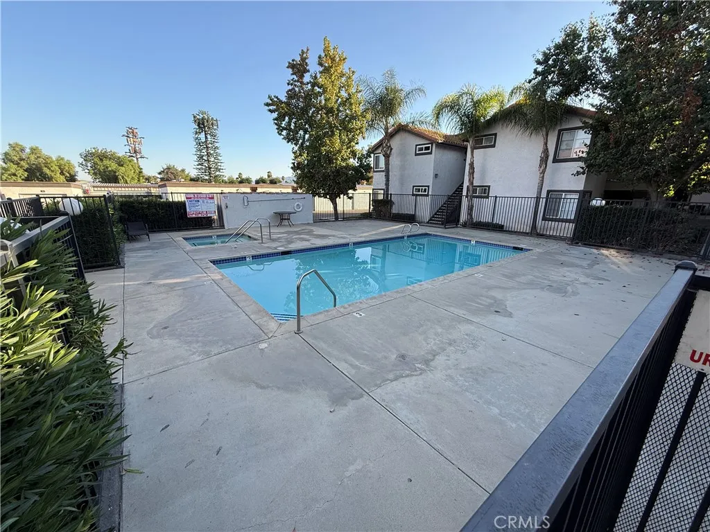 16377 Lakeshore 2d, Lake Elsinore, California 92530 home-pic-18