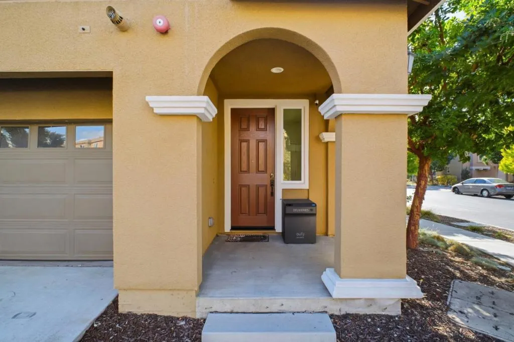 5724 Pandorea Terrace, Newark, California 94560 home-pic-2