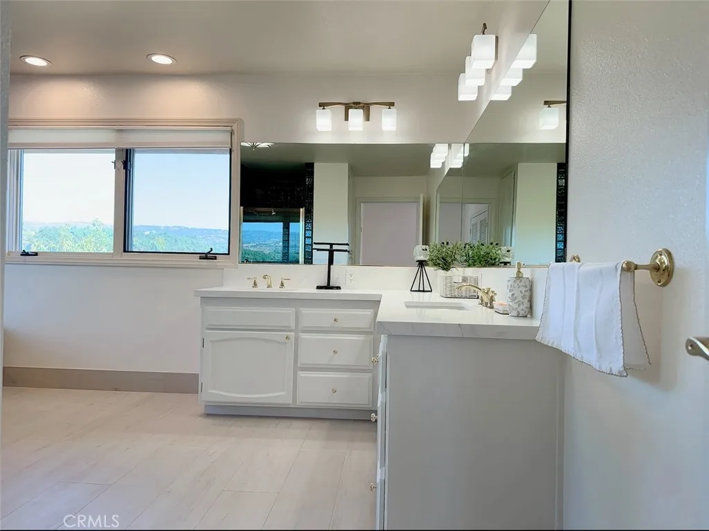 23192 De Anza, Temecula, California 92590 home-pic-20