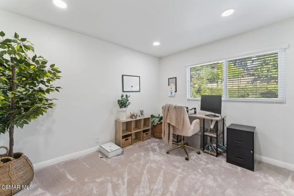 559 Racquet Club Lane, Thousand Oaks, California 91360 home-pic-24