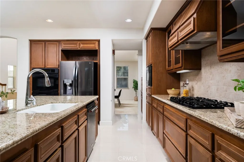 6349 Daylily Court, Rancho Cucamonga, California 91737 home-pic-11