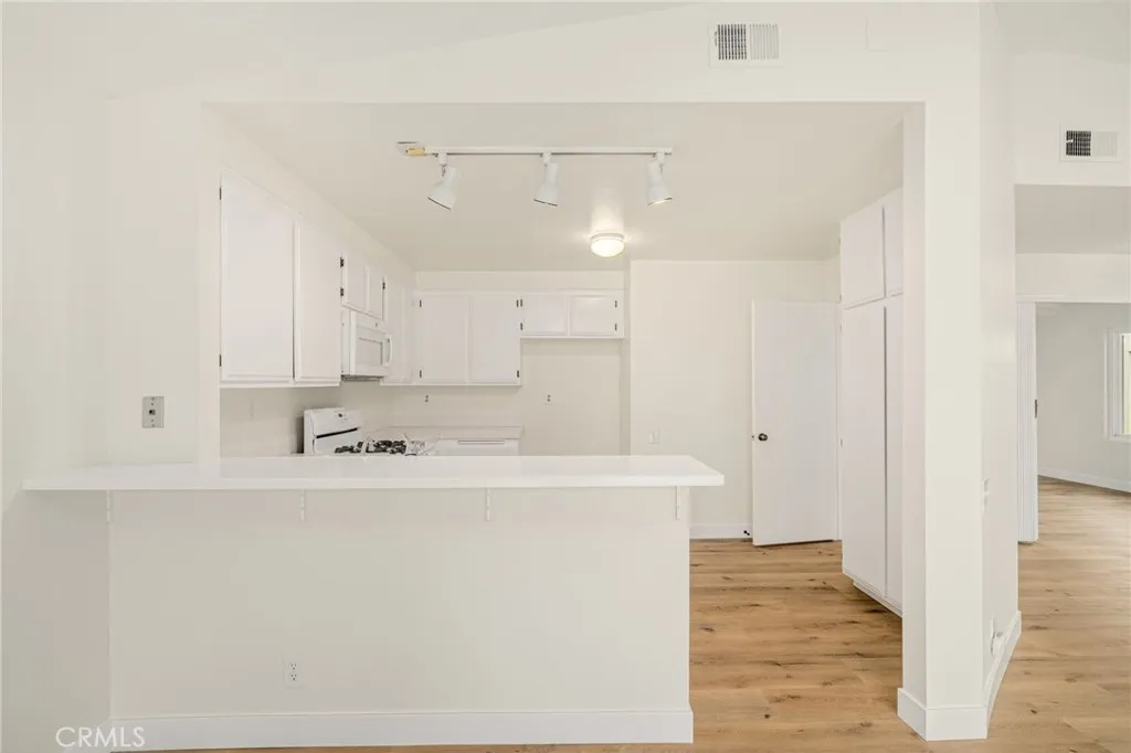 3805 Forest Avenue, Yorba Linda, California 92886 home-pic-8