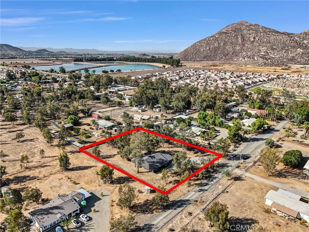 28625 Shady Tree, Winchester, California 92596 home-pic-53