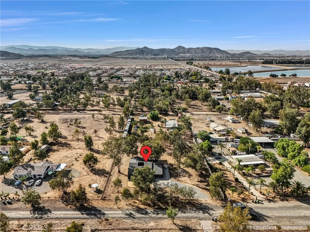 28625 Shady Tree, Winchester, California 92596 home-pic-51