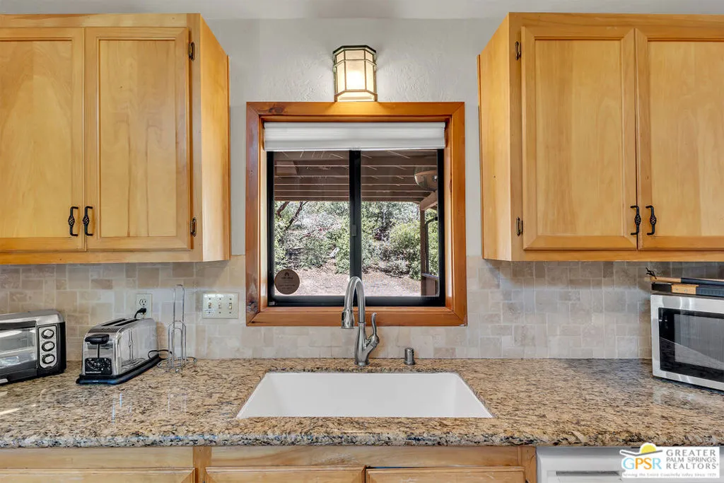 54285 Tahquitz View Drive, Idyllwild, California 92549 home-pic-16