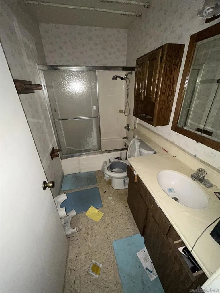 3824 Orange Way, Oceanside, California 92057 home-pic-9