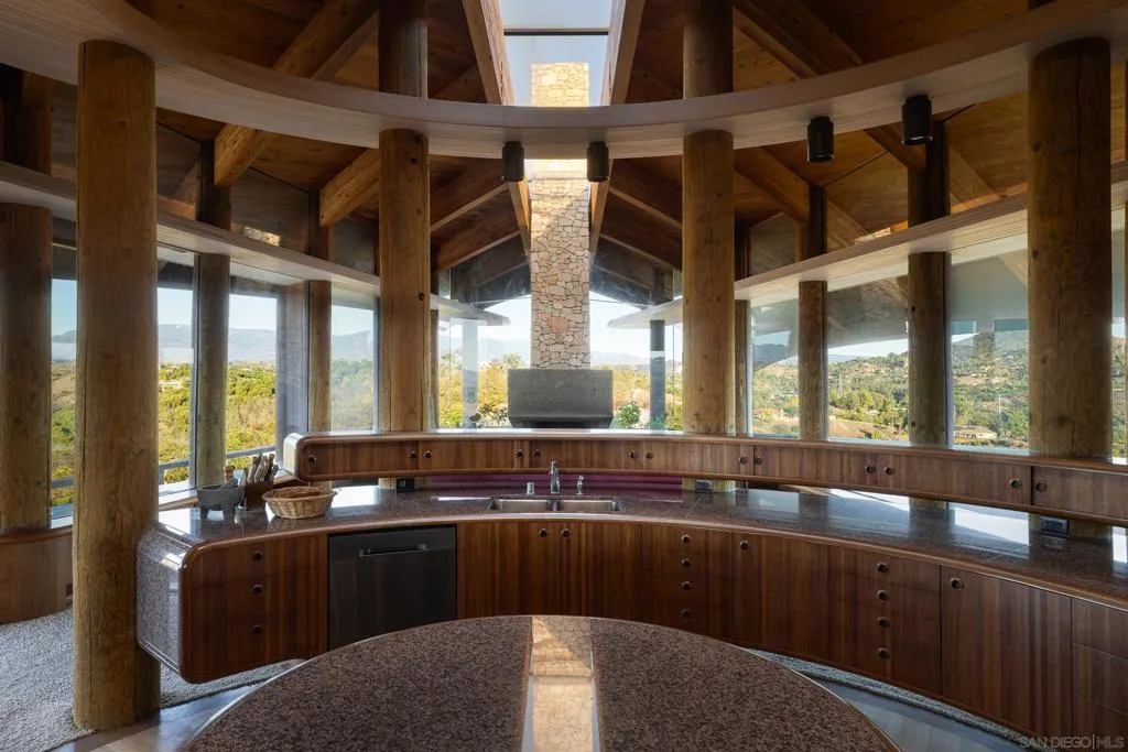 10650 Old Castle Road, Valley Center, California 92082 home-pic-16