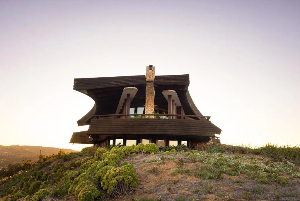 10650 Old Castle Road, Valley Center, California 92082 home-pic-32