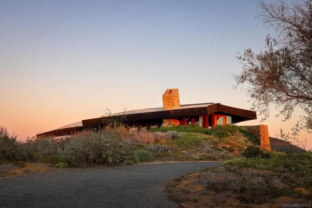 10650 Old Castle Road, Valley Center, California 92082 home-pic-33
