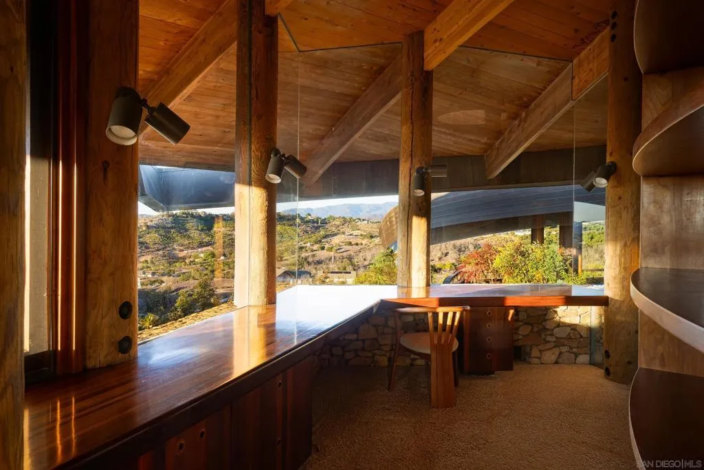 10650 Old Castle Road, Valley Center, California 92082 home-pic-24