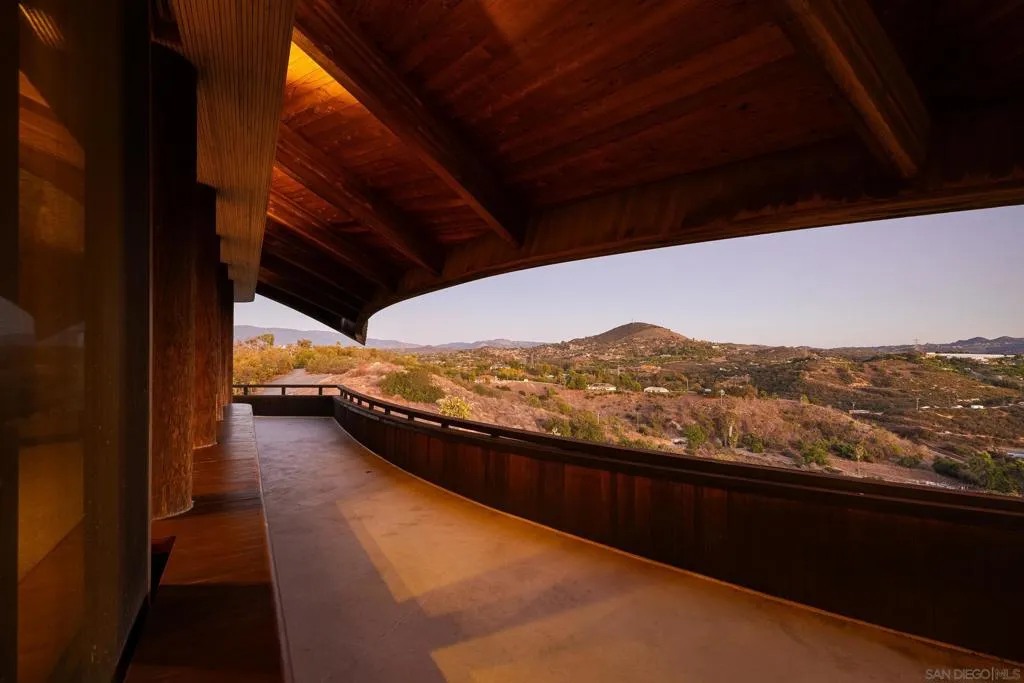 10650 Old Castle Road, Valley Center, California 92082 home-pic-31