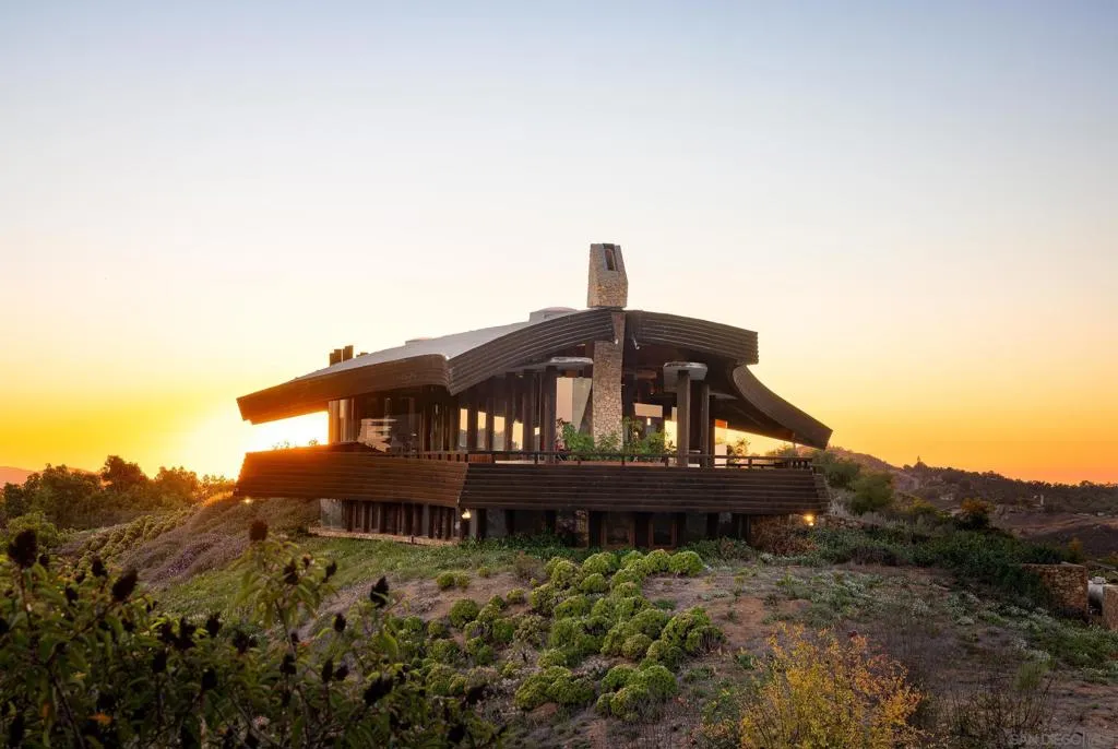 10650 Old Castle Road, Valley Center, California 92082 home-pic-1