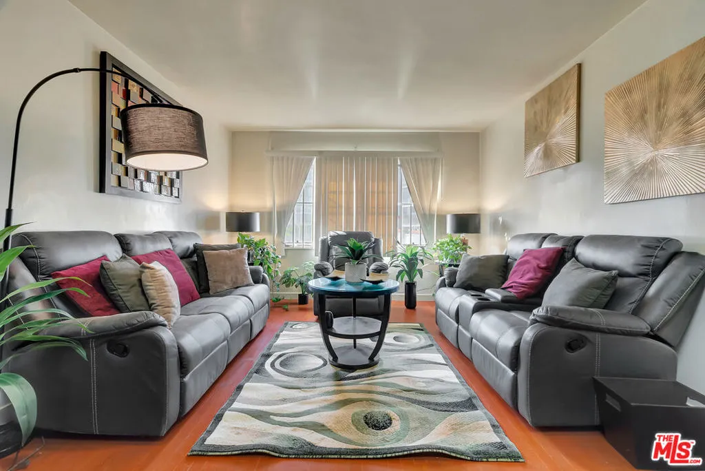 4034 Abourne Road B, Los Angeles, California 90008 home-pic-2