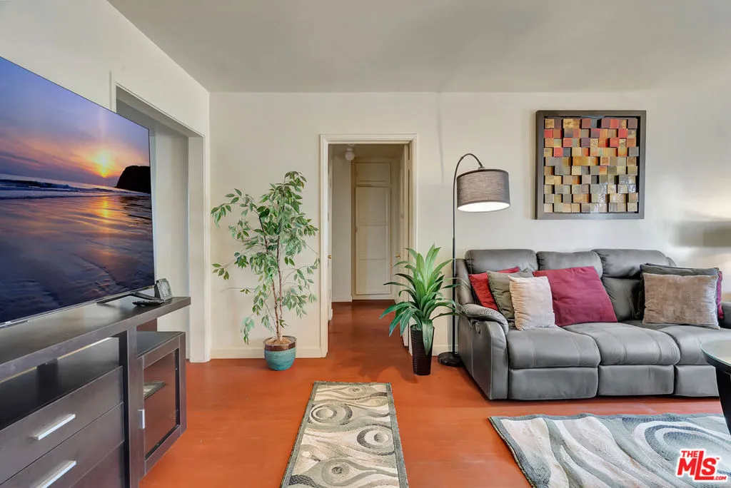 4034 Abourne Road B, Los Angeles, California 90008 home-pic-3