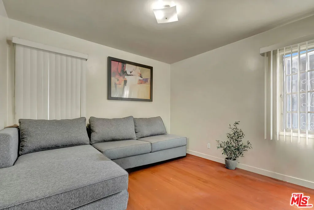 4034 Abourne Road B, Los Angeles, California 90008 home-pic-8