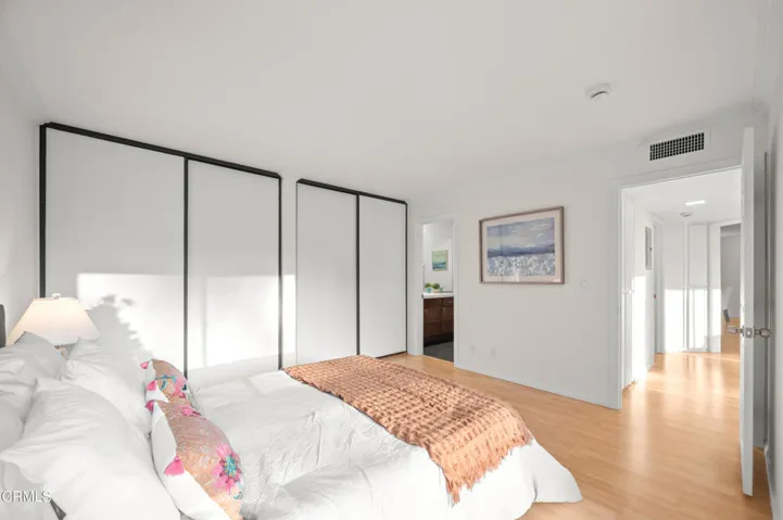 4499 Via Marisol _321-17