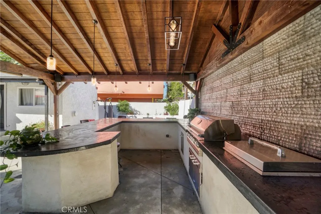 919 919 1/2 W 49th, Los Angeles, California 90037 home-pic-17