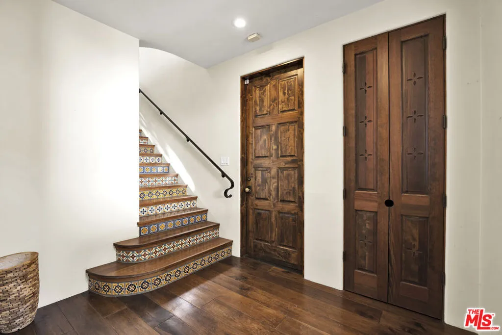 1487 Meadowcrest Circle, Corona, California 92882 home-pic-19