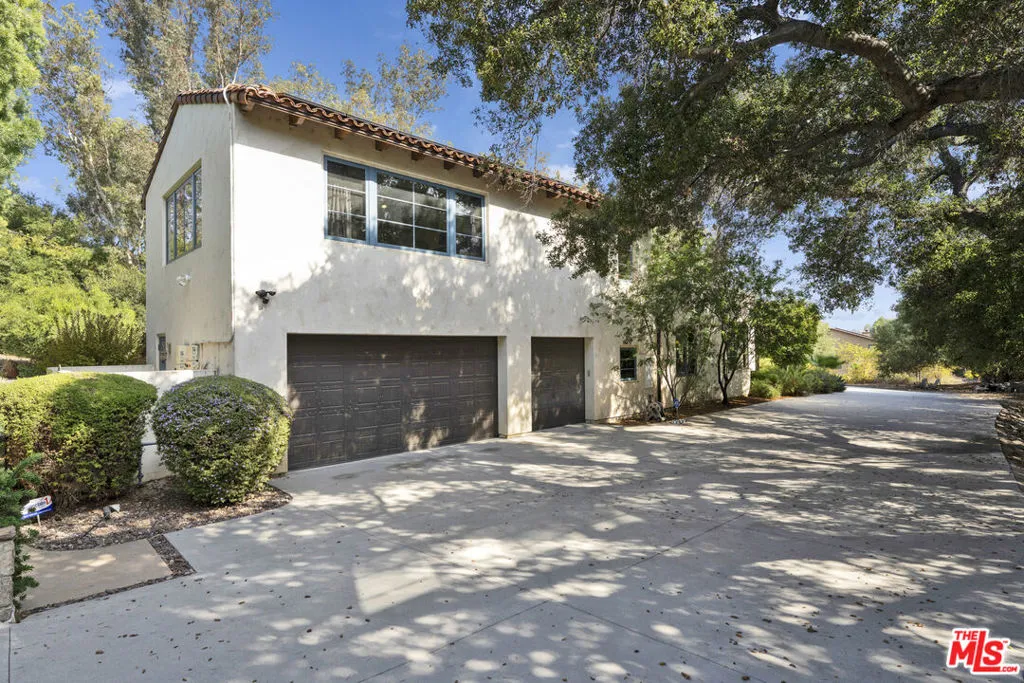 1487 Meadowcrest Circle, Corona, California 92882 home-pic-38