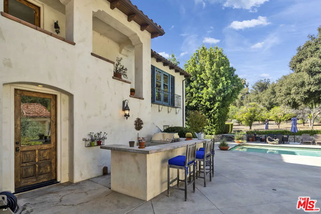 1487 Meadowcrest Circle, Corona, California 92882 home-pic-7