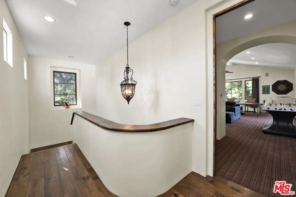 1487 Meadowcrest Circle, Corona, California 92882 home-pic-20