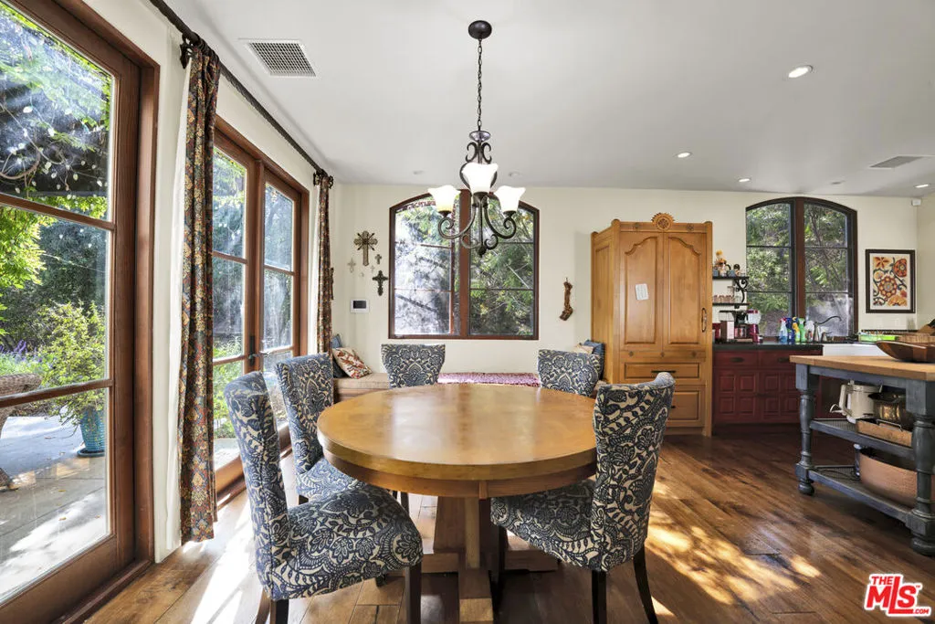1487 Meadowcrest Circle, Corona, California 92882 home-pic-17