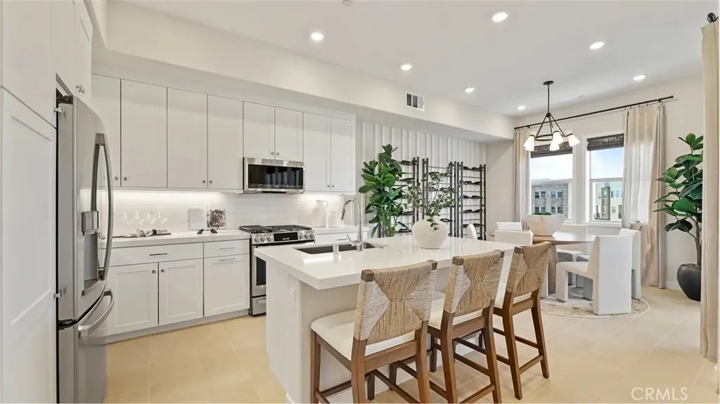 1295 Snowberry Place, Montebello, California 90640 home-pic-0