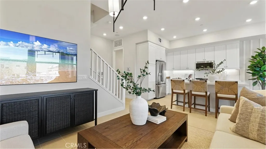 1295 Snowberry Place, Montebello, California 90640 home-pic-6