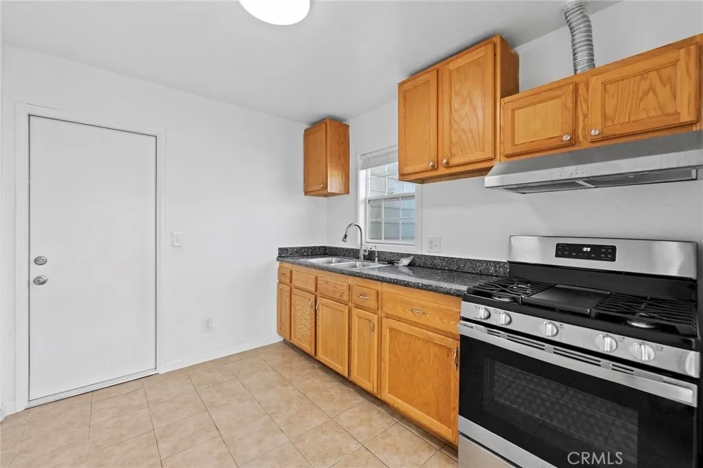 1104 Williamson, Fullerton, California 92833 home-pic-71