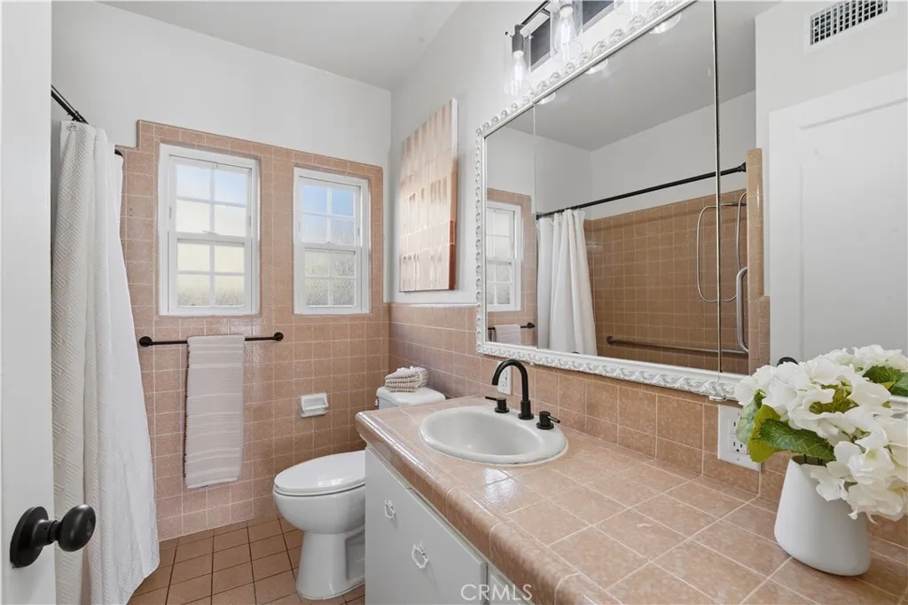 800 N Janss, Anaheim, California 92805 home-pic-20
