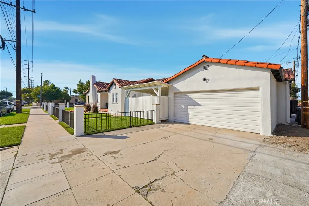 800 N Janss, Anaheim, California 92805 home-pic-3
