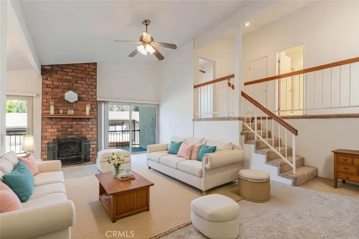 Virtual Stage Living Rm.