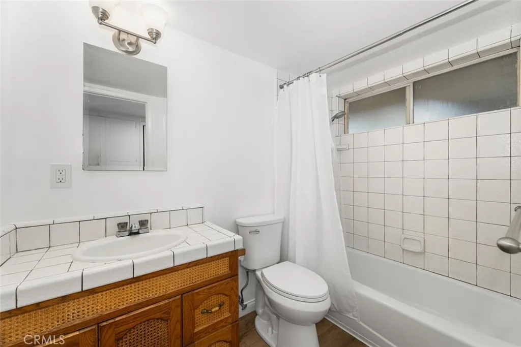 3241 Druid Lane, Los Alamitos, California 90720 home-pic-35