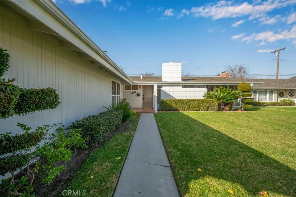 3241 Druid Lane, Los Alamitos, California 90720 home-pic-2