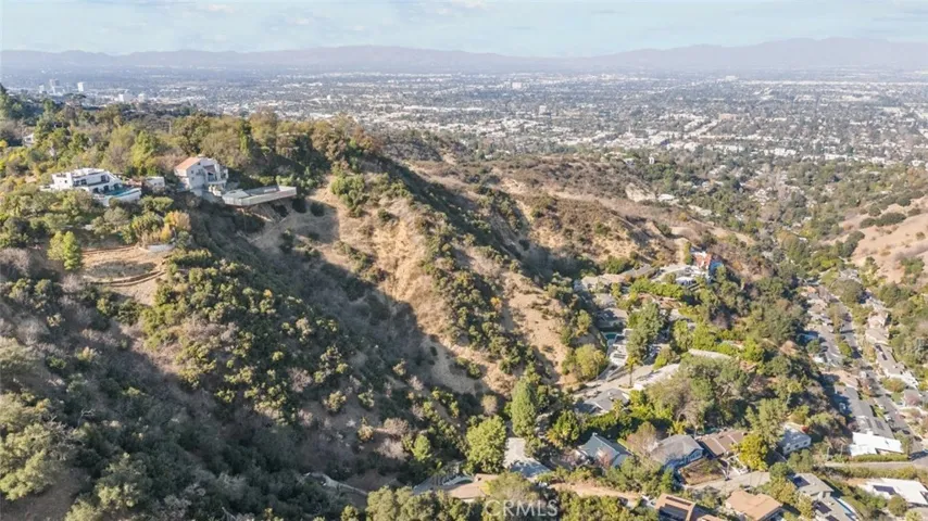 3277 Longridge Terrace, Sherman Oaks, California 91423