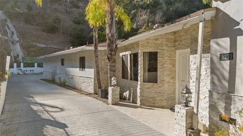 3277 Longridge Terrace, Sherman Oaks, California 91423