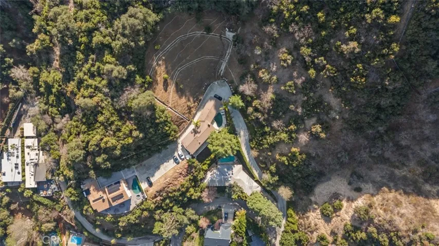 3277 Longridge Terrace, Sherman Oaks, California 91423