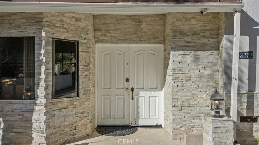 3277 Longridge Terrace, Sherman Oaks, California 91423