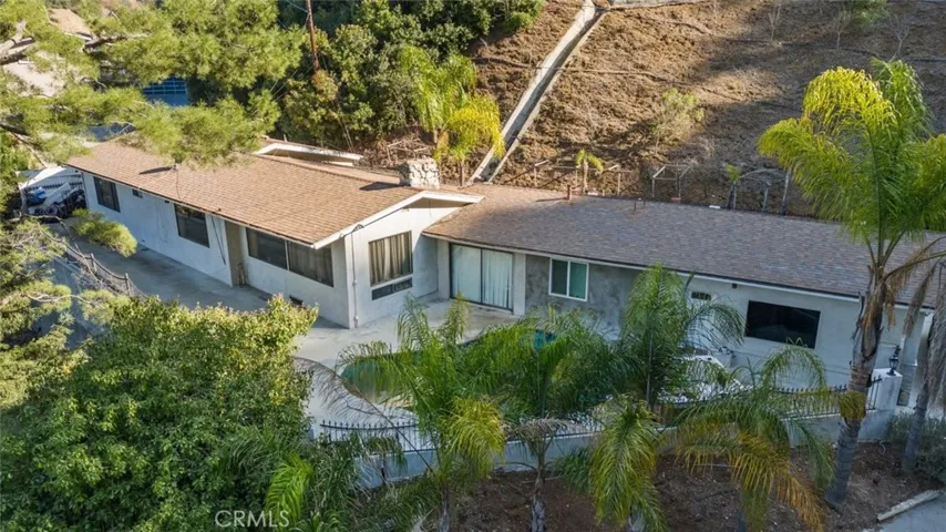 3277 Longridge Terrace, Sherman Oaks, California 91423