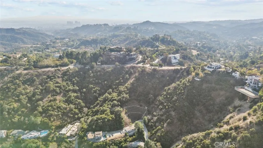 3277 Longridge Terrace, Sherman Oaks, California 91423