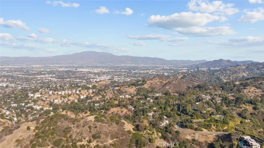 3277 Longridge Terrace, Sherman Oaks, California 91423