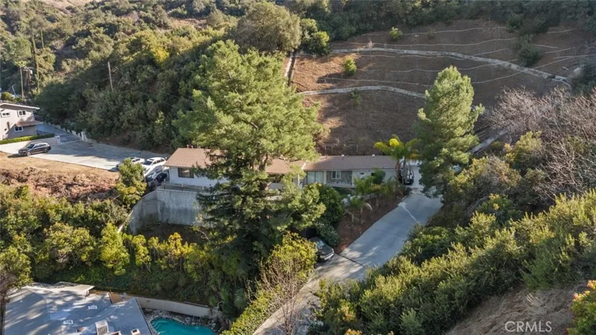 3277 Longridge Terrace, Sherman Oaks, California 91423