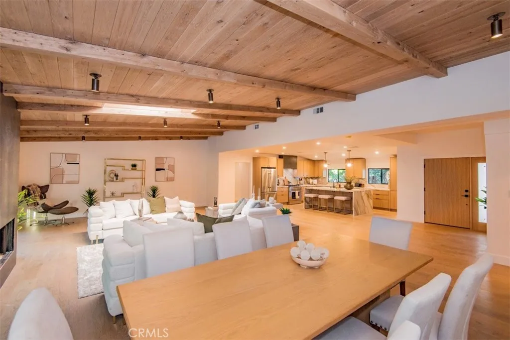 23623 Ladrillo, Woodland Hills, California 91367 home-pic-13
