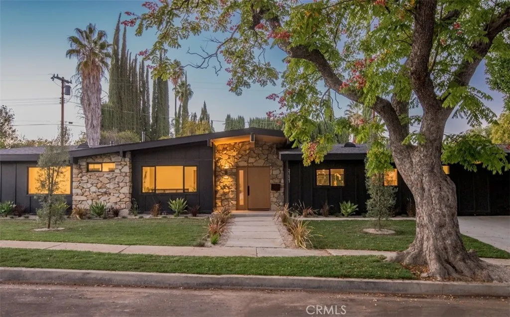 23623 Ladrillo, Woodland Hills, California 91367 home-pic-54