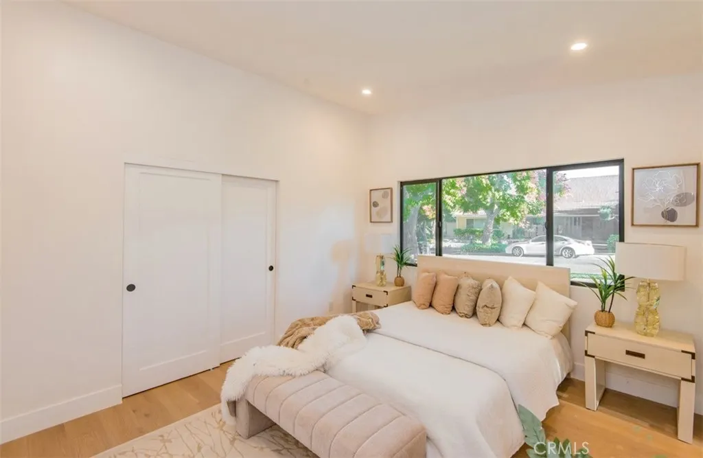 23623 Ladrillo, Woodland Hills, California 91367 home-pic-31