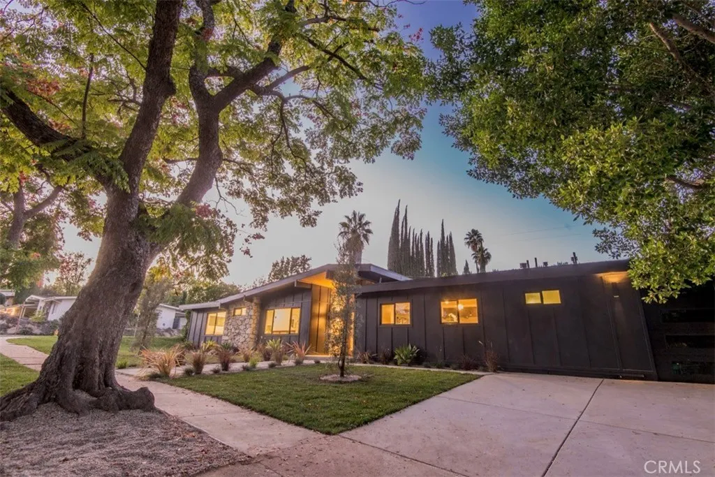 23623 Ladrillo, Woodland Hills, California 91367 home-pic-56