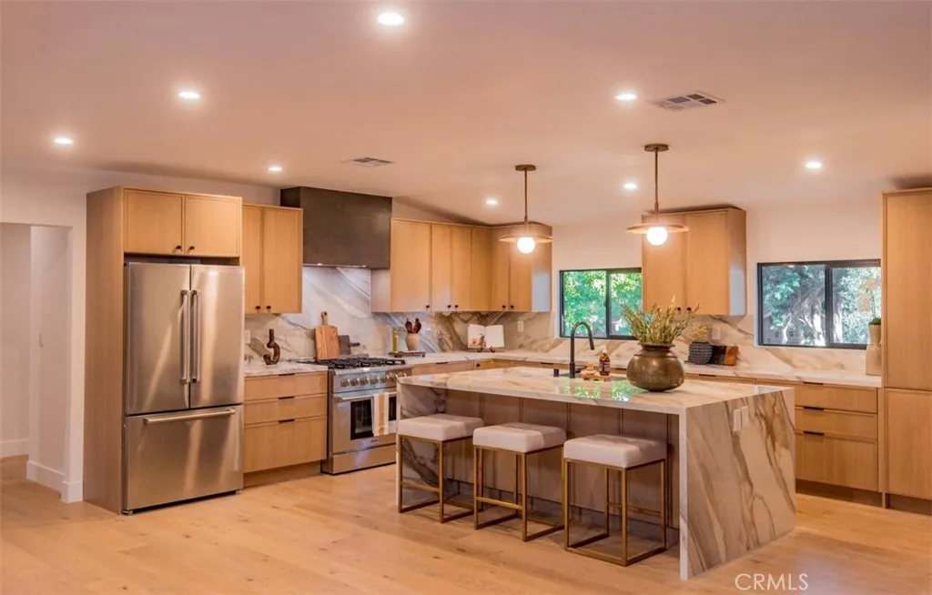23623 Ladrillo, Woodland Hills, California 91367 home-pic-15